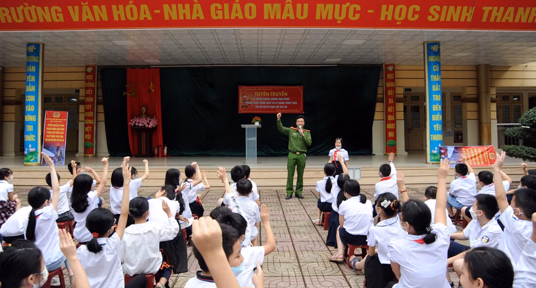 Trang bị kỹ năng cho các em học sinh để phòng chống đuối nước -0