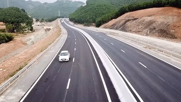 Dự án cao tốc Bắc - Nam phía Đông: Nhiều đoạn, tuyến vào "tầm ngắm" của Kiểm toán Nhà nước ảnh 2