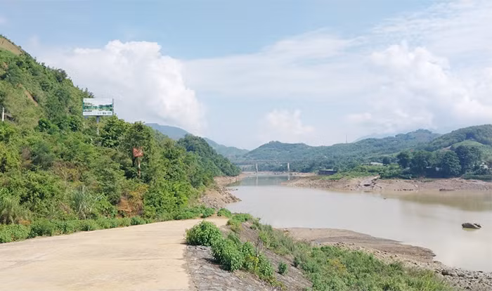 Đi bắt cá trên sông Đà, người đàn ông đuối nước thương tâm -0
