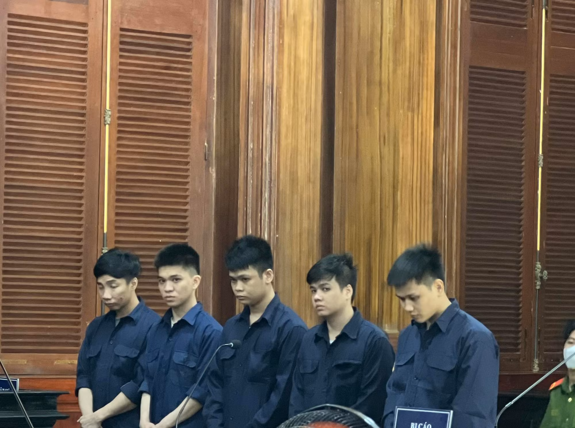Tiếng nẹt pô 