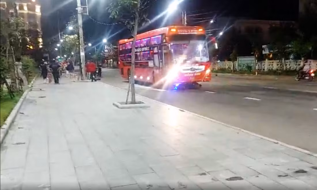 Truy tố lái xe khách tông chết hai người trên đường phố Tuy Hòa -0