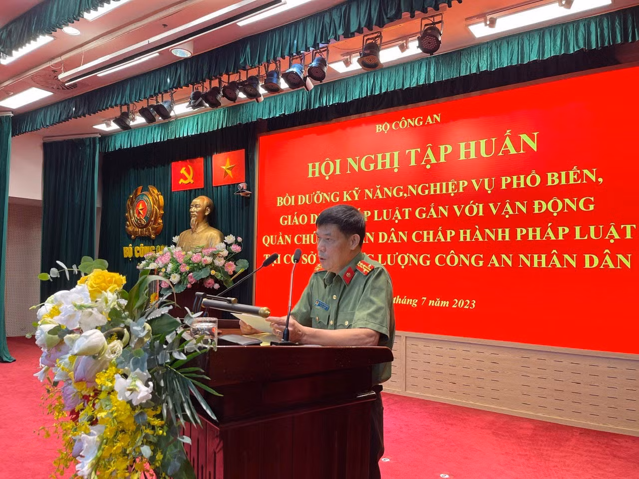 Tập huấn, bồi dưỡng kỹ năng, nghiệp vụ phổ biến, giáo dục pháp luật trong CAND -0