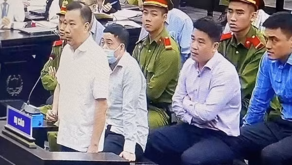 Hai cựu Phó Chủ tịch Hà Nội và Quảng Nam ân hận vì nhận hối lộ trong vụ “chuyến bay giải cứu”