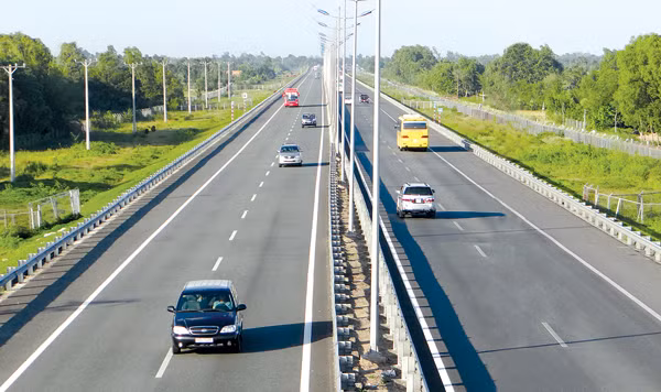 Đầu tư 2.300 tỷ đồng xây đường Hồ Chí Minh đoạn Chơn Thành - Đức Hòa -0