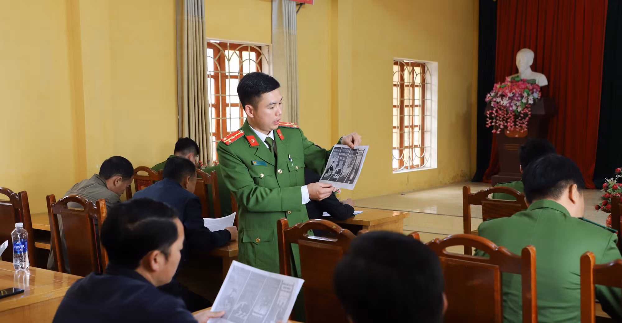 Công an xã làm trong sạch địa bàn miền núi -0