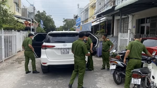An Giang: Bắt tạm giam Chủ tịch và kế toán UBND xã tham ô tài sản