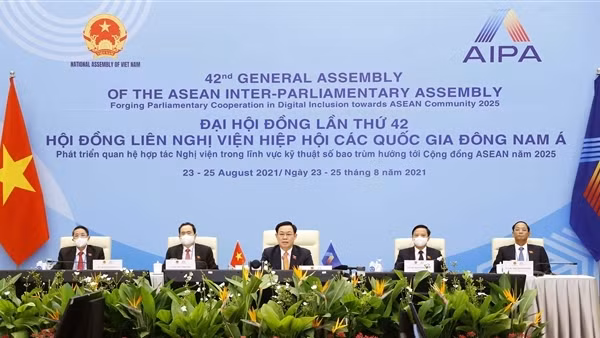 Chủ tịch Quốc hội Vương Đình Huệ tiếp xúc cử tri huyện Tiên Lãng, TP. Hải Phòng ảnh 4