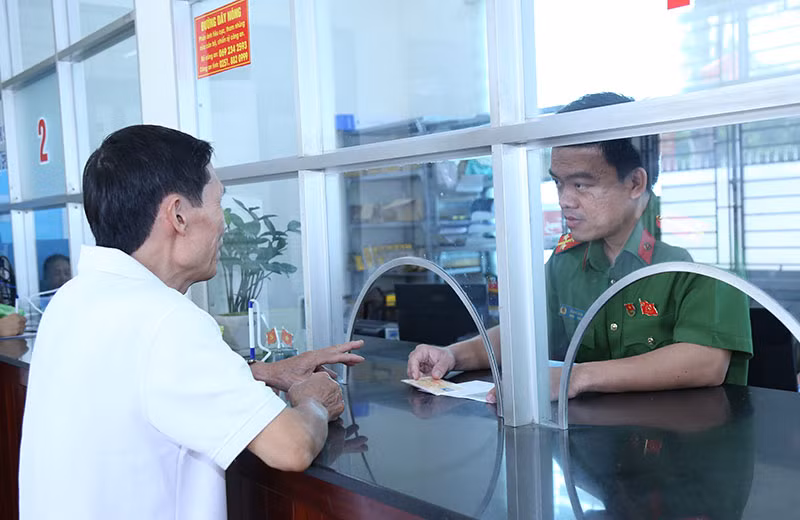 Công an cấp xã nêu cao tinh thần phục vụ nhân dân, giữ vững bình yên cơ sở -0