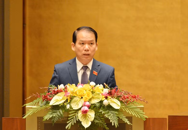 Không được ngăn chặn, cản trở việc phổ biến, sử dụng Quốc kỳ, Quốc huy, Quốc ca -0
