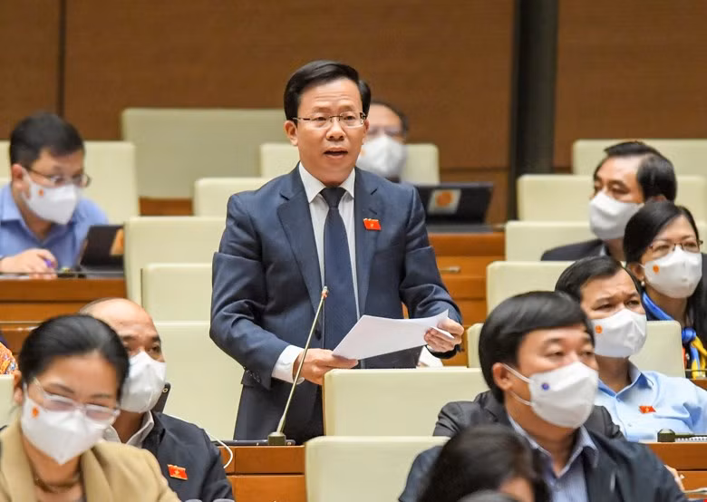 Không được ngăn chặn, cản trở việc phổ biến, sử dụng Quốc kỳ, Quốc huy, Quốc ca -0