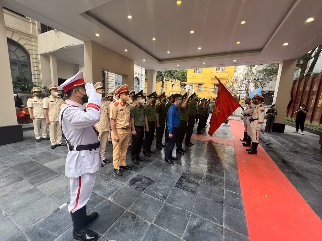 Đoàn viên, thanh niên Công an TP Hà Nội đạp xe tới các “địa chỉ đỏ” -1