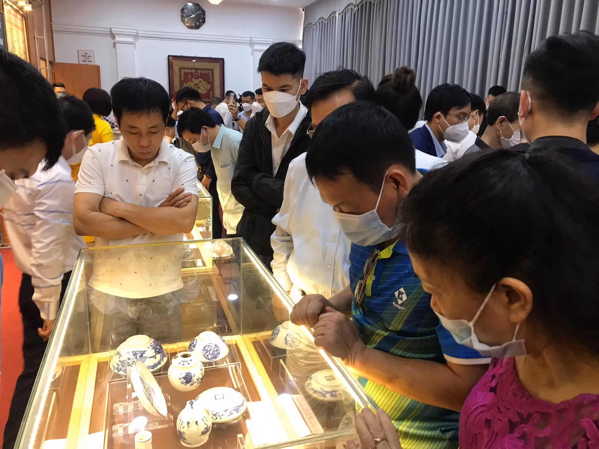 Trưng bày hơn 200 hiện vật cung đình Huế -0
