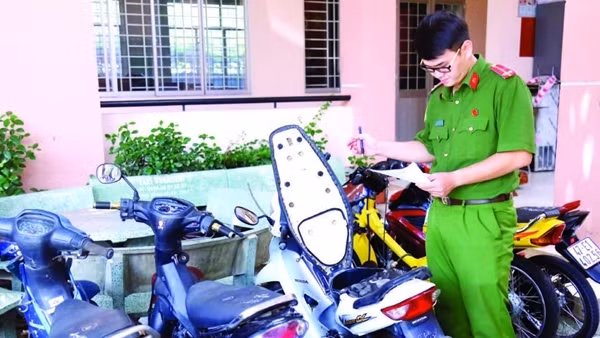 Công an Bình Dương ra quân tuần tra phòng, chống trộm cắp tài sản