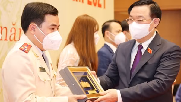 Tuổi trẻ Công an Bạc Liêu xung kích, tình nguyện vì cộng đồng ảnh 2