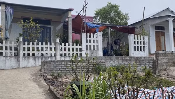 Yêu cầu tháo dỡ xưởng sản xuất bột giấy xây dựng trái phép ảnh 2
