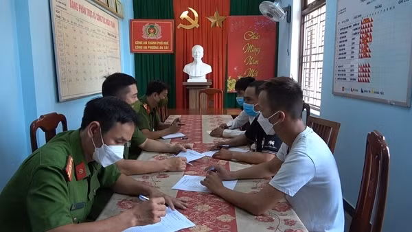 Làm rõ nhóm đối tượng nhiều lần "xin đểu" ở... nghĩa trang