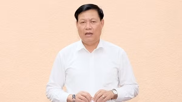 Thủ tướng trao Quyết định Quyền Bộ trưởng Bộ Y tế cho bà Đào Hồng Lan ảnh 2