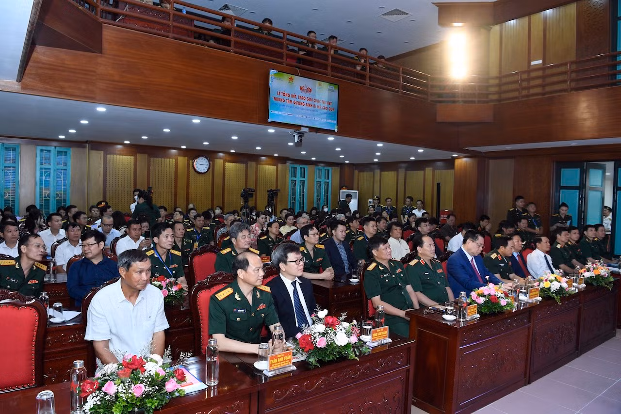 Cuộc thi đã phản ánh sinh động, trung thực những tấm gương tiêu biểu trong phong trào thi đua yêu nước -0