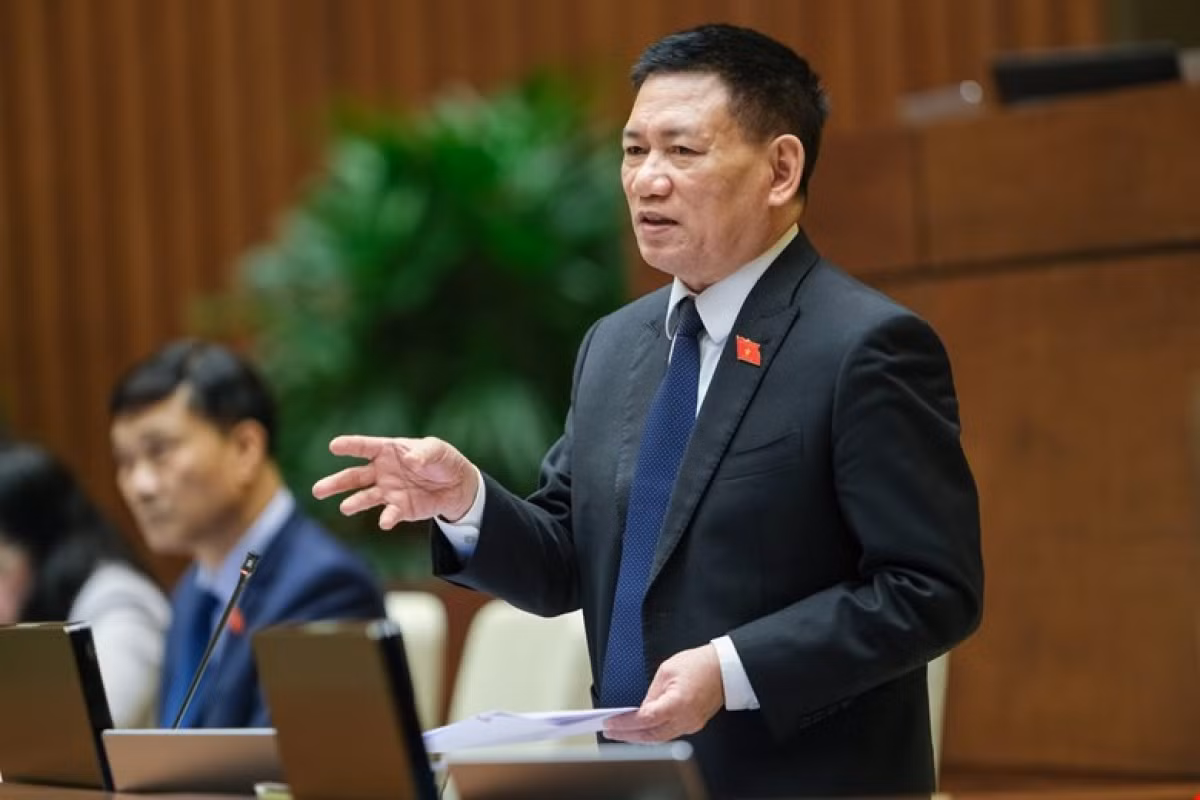  Vì sao hơn 4 năm học mà các doanh nghiệp biên soạn, phát hành sách giáo khoa vẫn 