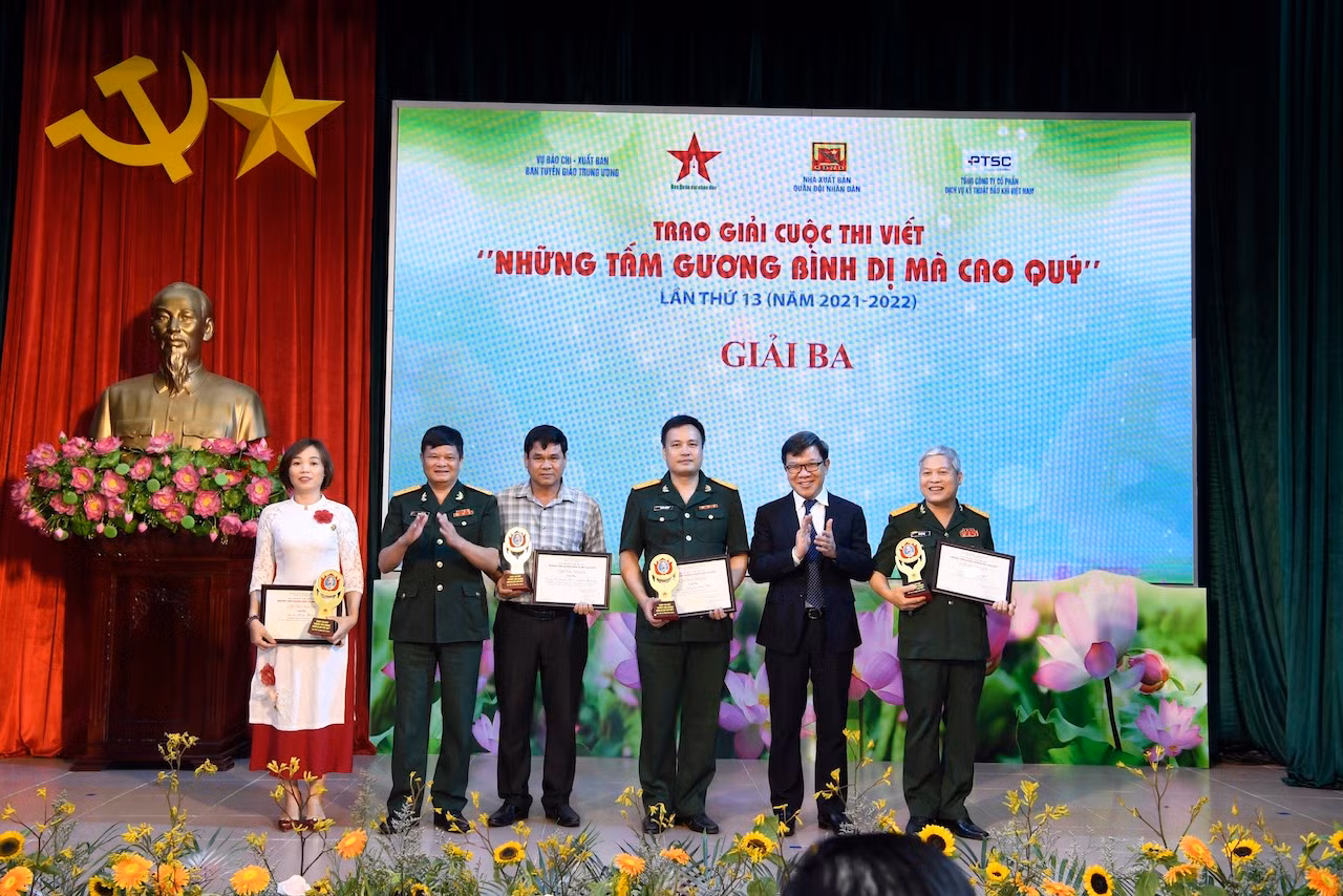 Cuộc thi đã phản ánh sinh động, trung thực những tấm gương tiêu biểu trong phong trào thi đua yêu nước -0