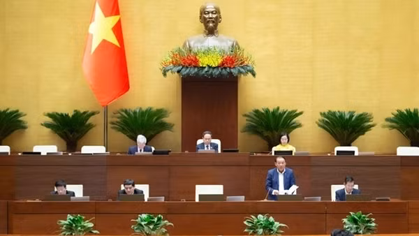 Đại biểu băn khoăn đặc thù cơ quan truyền thông chủ lực đa phương tiện, Bộ trưởng Nguyễn Văn Hùng nói gì?