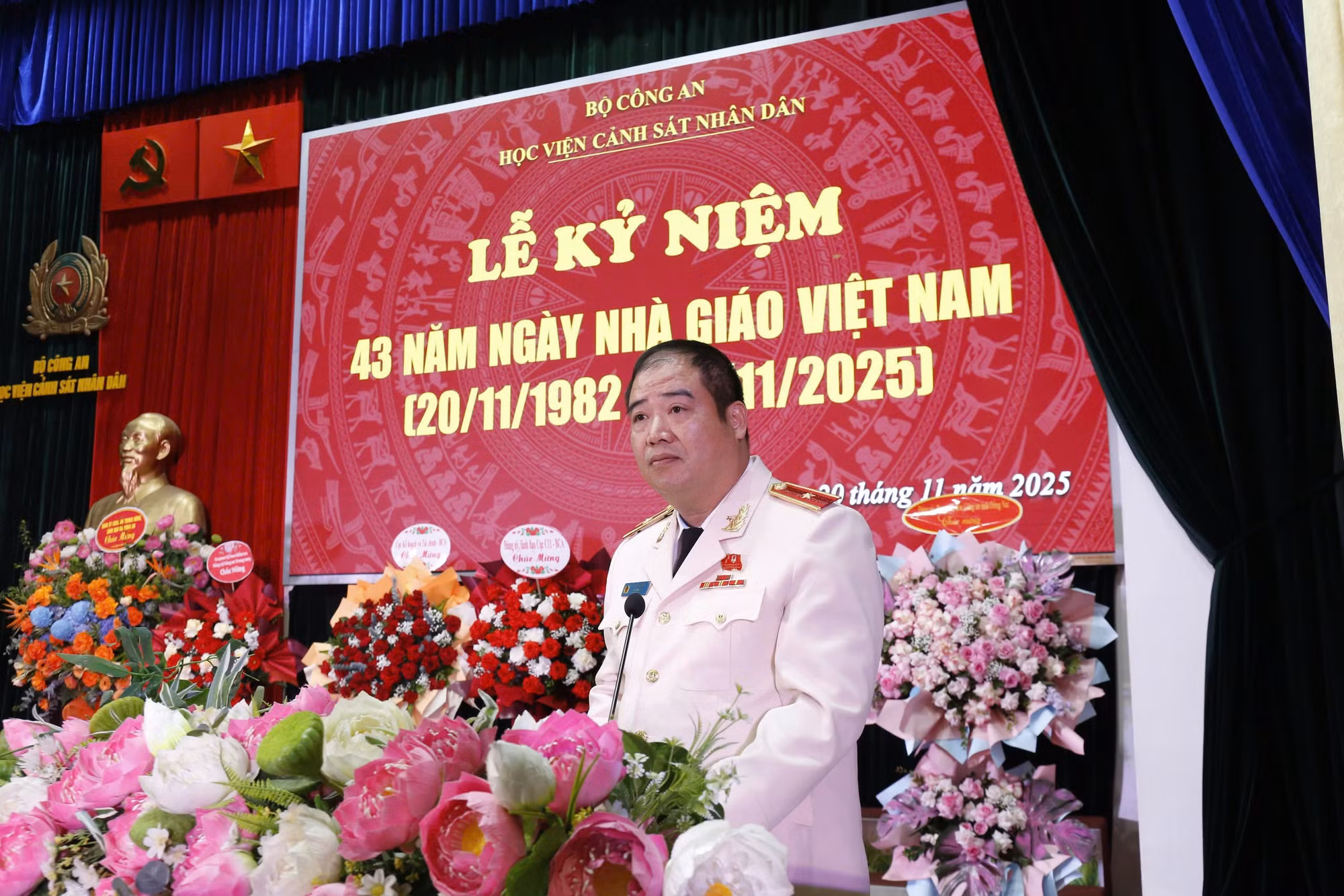 Học viện CSND kỷ niệm 43 năm ngày Nhà giáo Việt Nam -0
