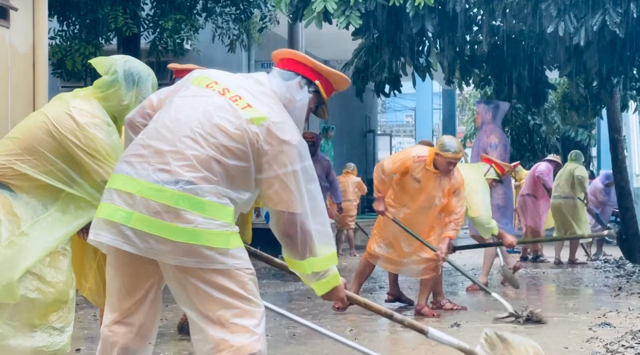 Tăng cường lực lượng hỗ trợ người&nbsp;dân khắc phục hậu quả do mưa lũ tại Gia Lai -0
