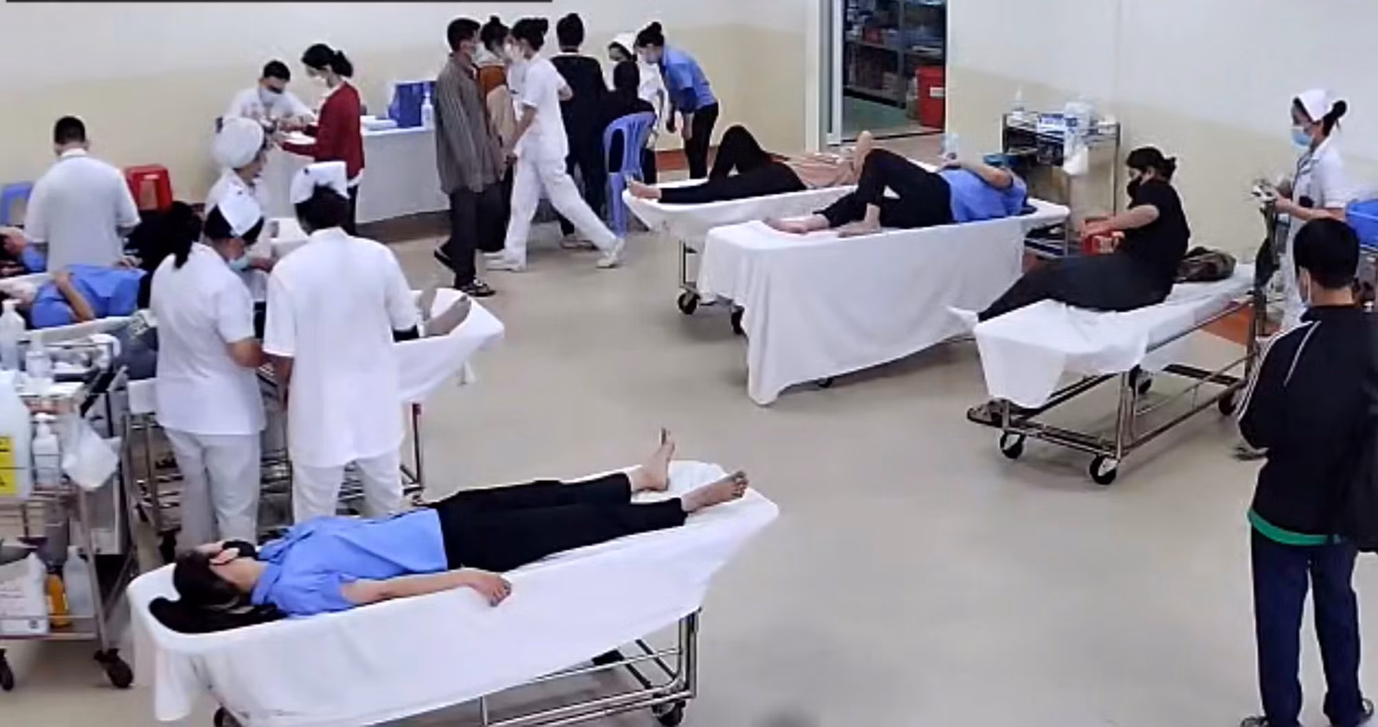 TP Hồ Chí Minh: Gần 80 công nhân, học sinh nhập viện nghi ngộ độc thực phẩm -0