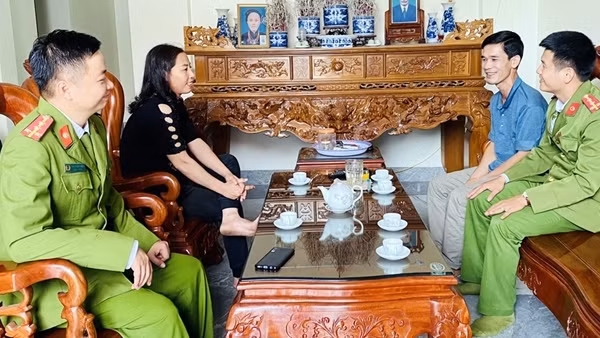 Thắp lên khát vọng hoàn lương