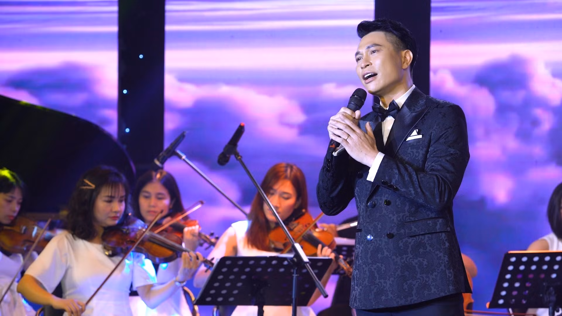 Ca sĩ Ngọc Quy: Tôi mang ơn TP Hồ Chí Minh -0