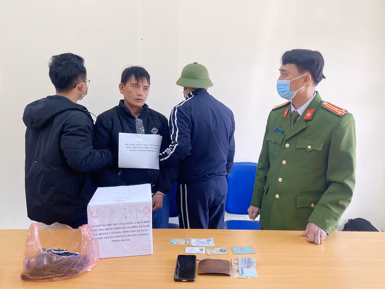 Nhận “ship” 2 bánh heroin để lấy 10 triệu đồng -0