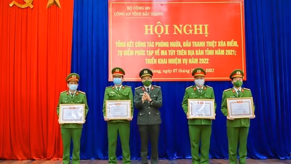 Lấy đấu tranh tội phạm về ma túy làm khâu đột phá kéo giảm tội phạm khác