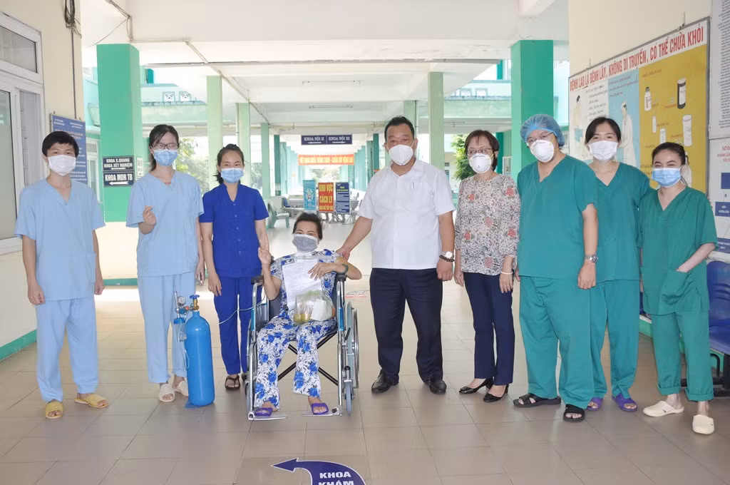 Kỳ tích cứu sống bệnh nhân mắc COVID-19 nhiễm trùng huyết và suy hô hấp nặng -1
