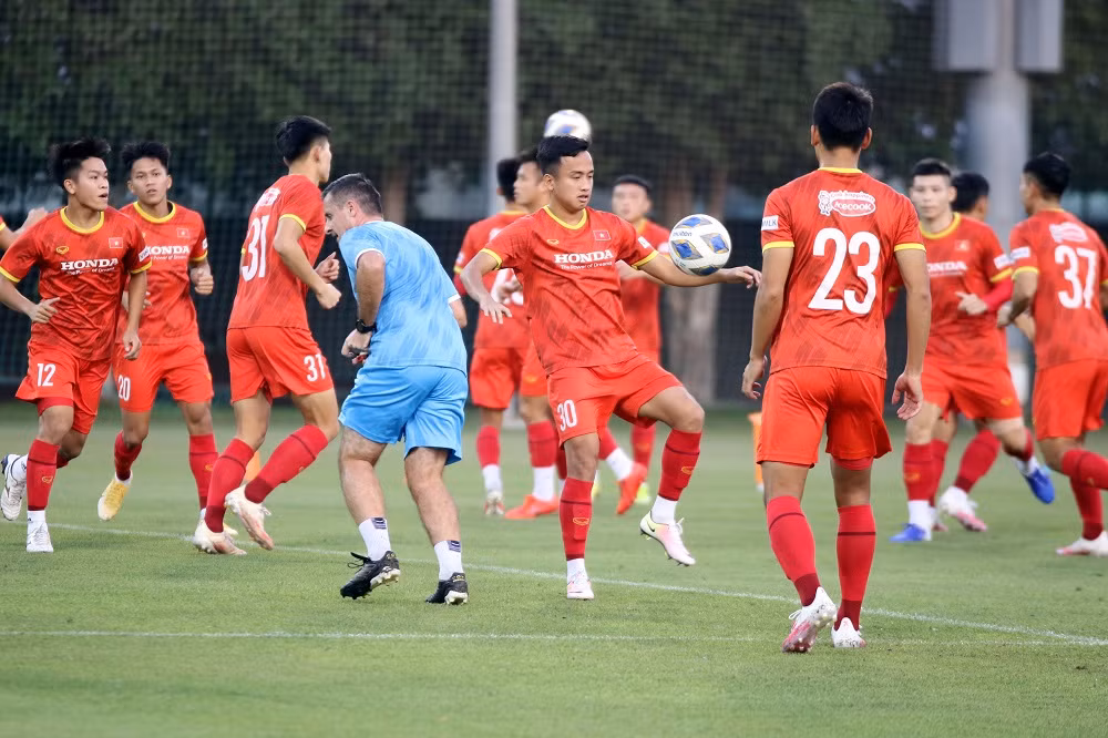 HLV Park Hang-seo tới Dubai để làm gì -0