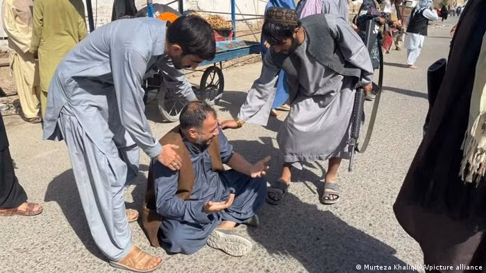 Hoảng loạt đột độ ở quê nhà Taliban -0