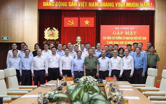 Bộ Công an gặp mặt các đồng chí Trưởng Cơ quan đại diện Việt Nam ở nước ngoài -0