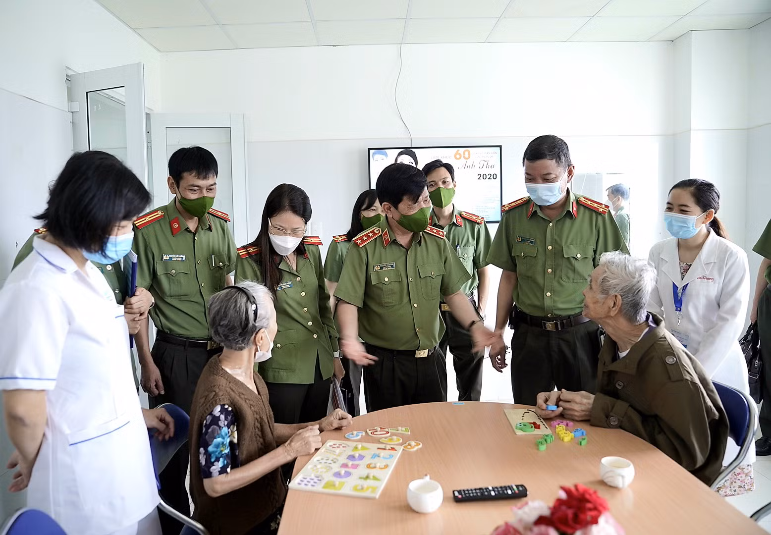 Thứ trưởng Nguyễn Văn Sơn kiểm tra công tác tại Công an Đà Nẵng và Bệnh viện 199 -0