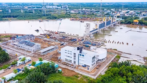 “Siêu” dự án chống ngập tiếp tục bị ngưng