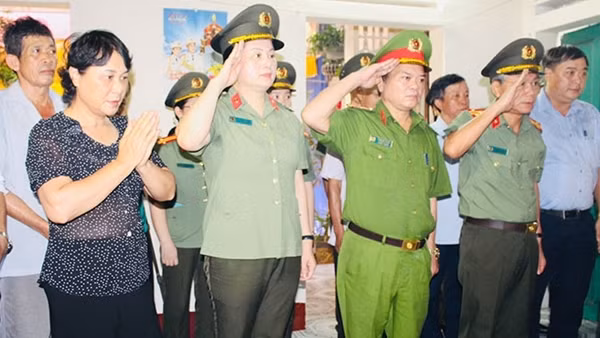 Điều diệu kỳ đến muộn với người vợ liệt sĩ Công an