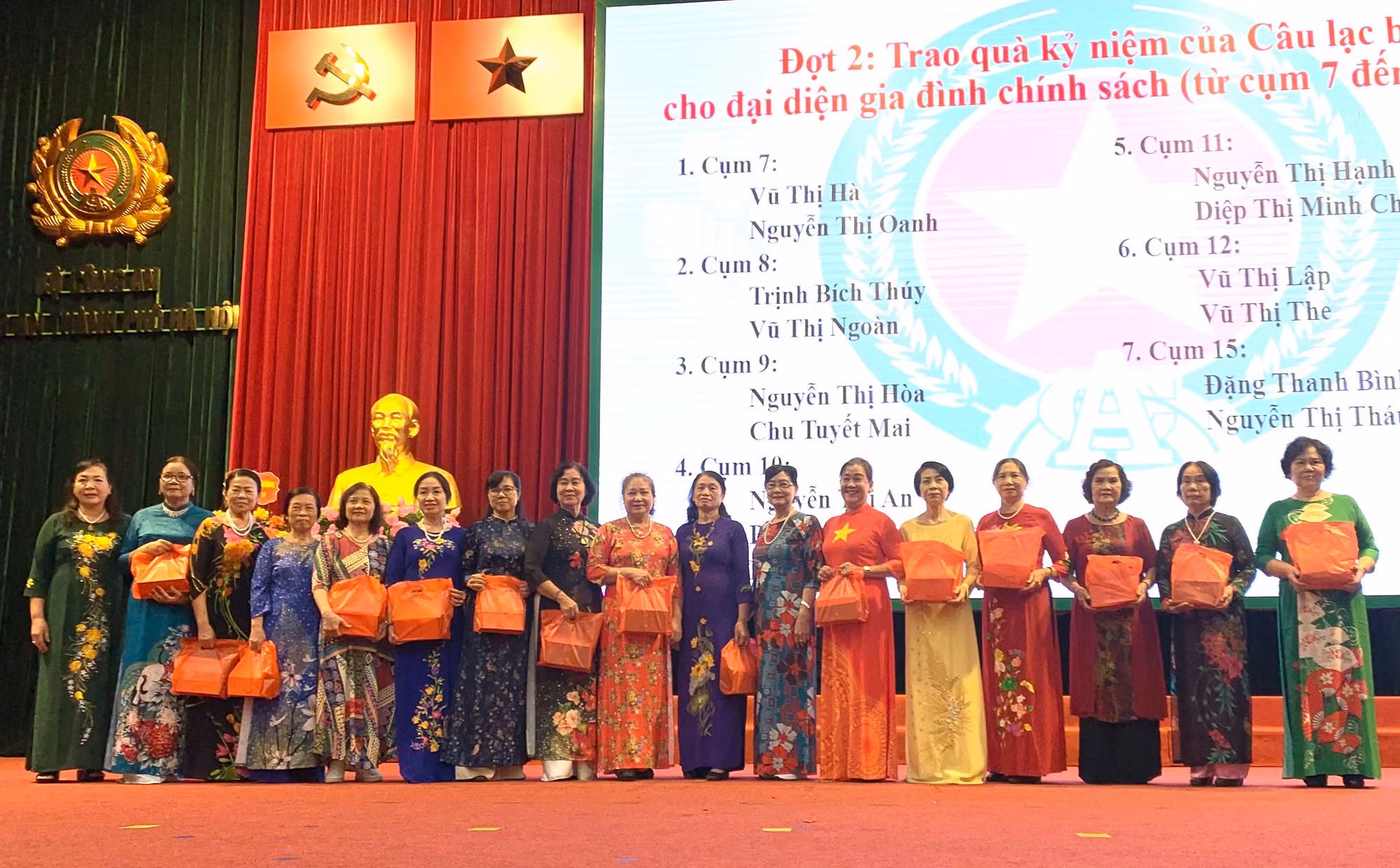 Câu lạc Bộ Nữ Công an hưu trí Bộ Công an -0