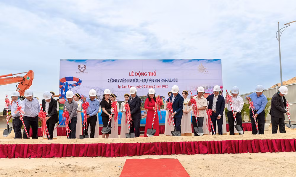 Ký kết hợp tác đầu tư và lễ động thổ công viên nước tại dự án KN Paradise -0