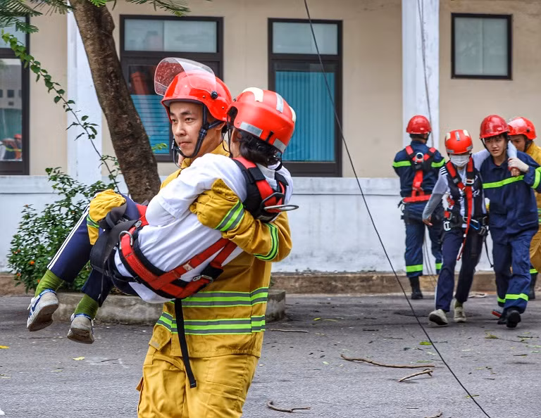 Chủ động ứng phó biến đổi khí hậu và cứu nạn cứu hộ trong thảm hoạ, thiên tai -0