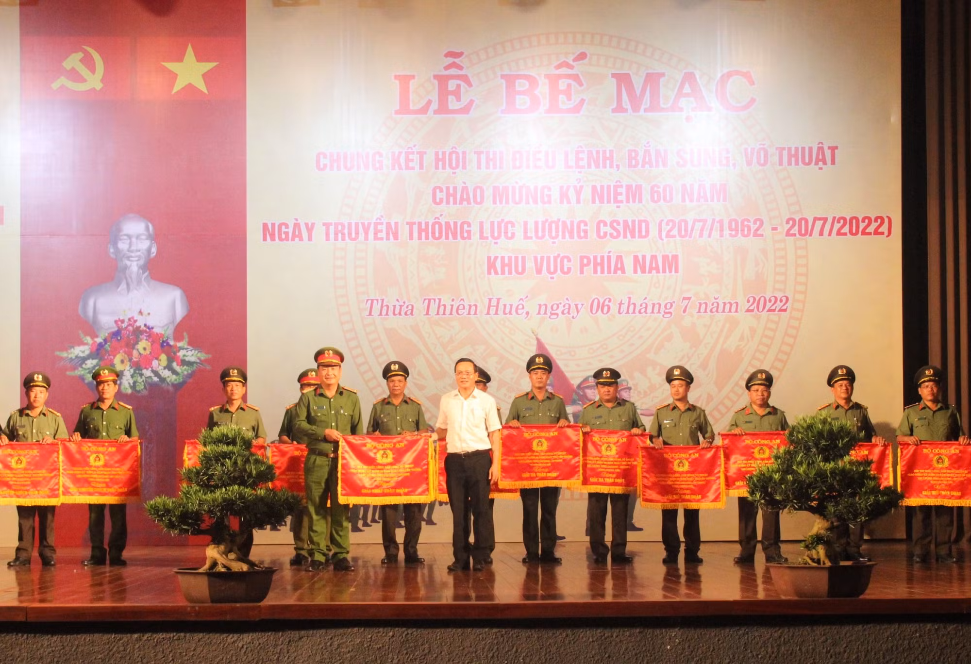 Bế mạc Chung kết Hội thi Điều lệnh, bắn súng, võ thuật CAND - Khu vực phía Nam năm 2022 -0