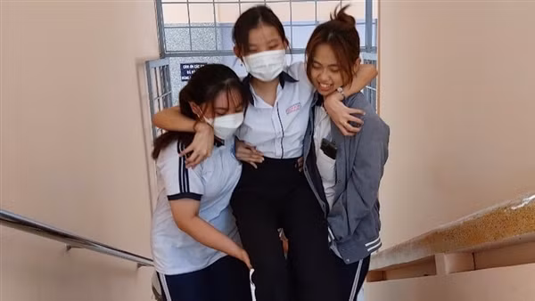 Thí sinh 53 tuổi “vượt vũ môn” ảnh 2