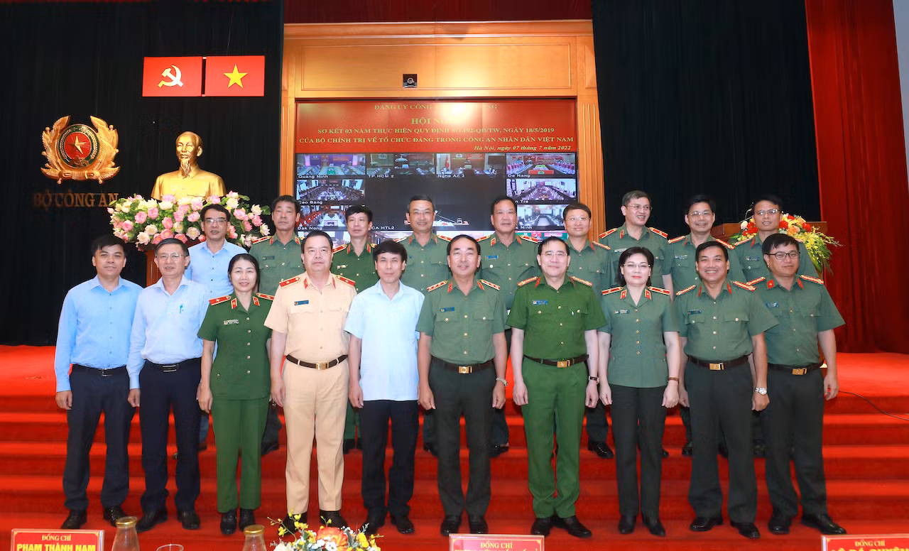 Nâng cao hiệu quả tổ chức Đảng trong CAND -0