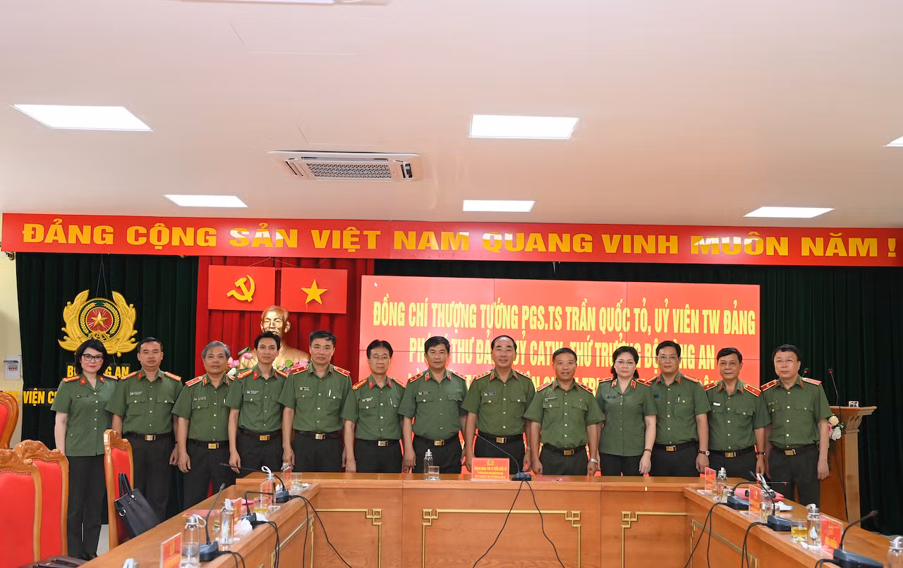 Thứ trưởng Trần Quốc Tỏ làm việc với Học viện Chính trị Công an nhân dân -0