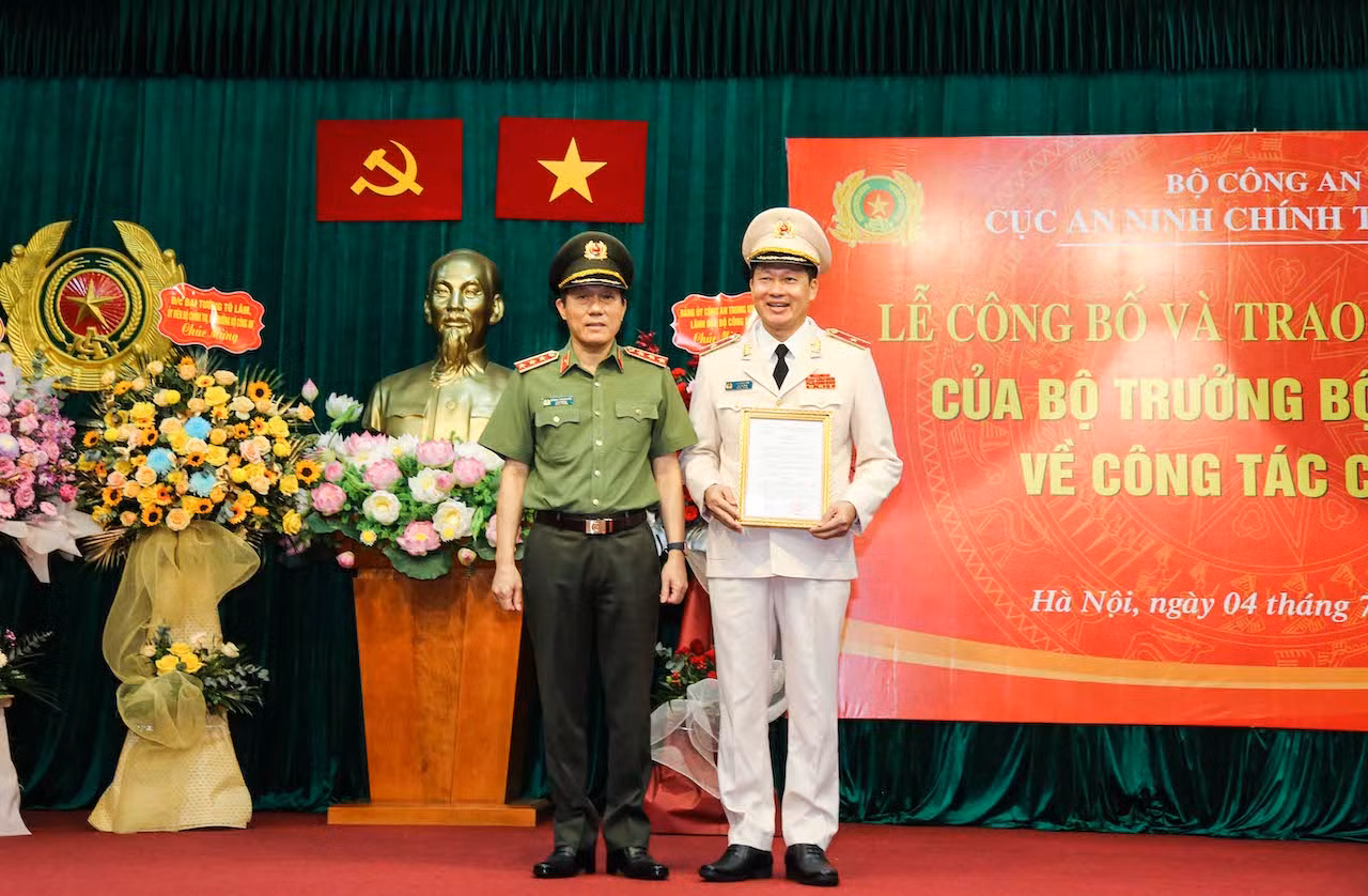 Thiếu tướng Vũ Hồng Văn nhận nhiệm vụ Cục trưởng Cục An ninh Chính trị Nội bộ -1