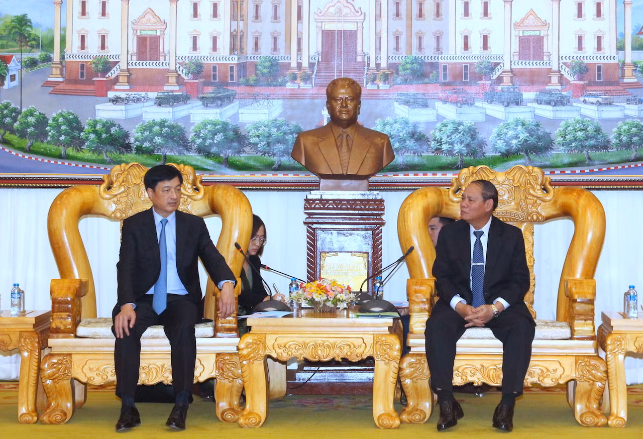 Xây dựng tuyến biên giới Việt Nam – Lào hòa bình, ổn định và phát triển -1