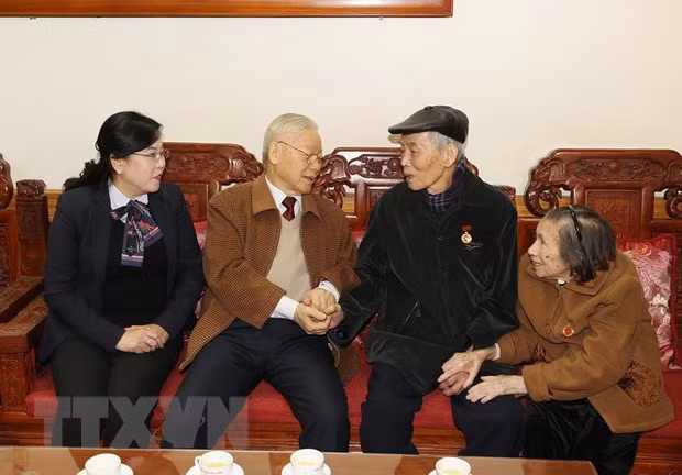 Tổng Bí thư yêu cầu chăm lo tốt hơn gia đình chính sách, người có công -0