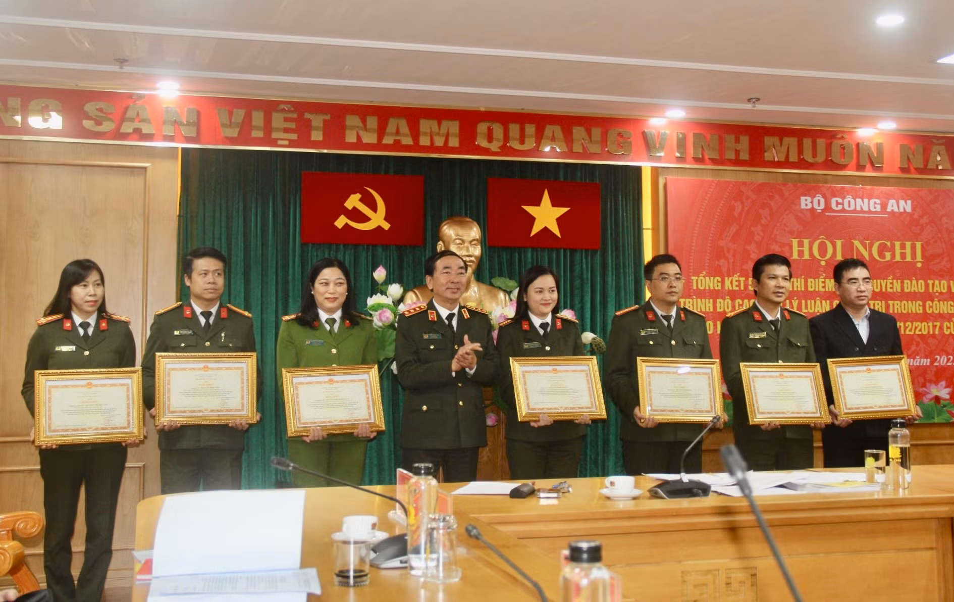 Bộ Công an tổng kết 5 năm thí điểm giao quyền đào tạo trình độ Cao cấp lý luận chính trị trong CAND -0